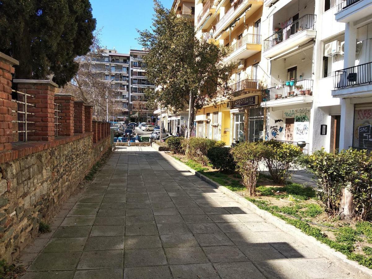 Metro Apartment Tesalonika Bagian luar foto