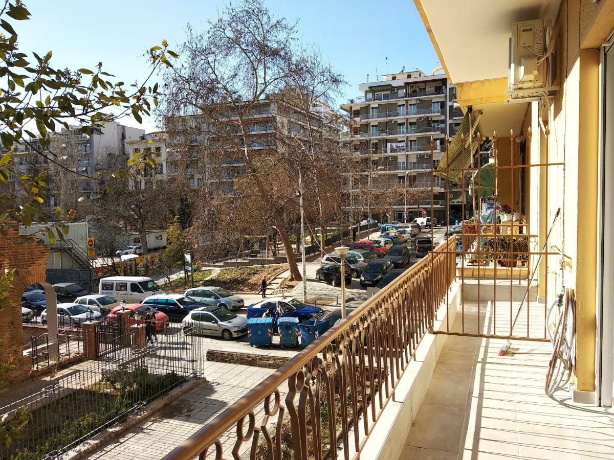 Metro Apartment Tesalonika Bagian luar foto