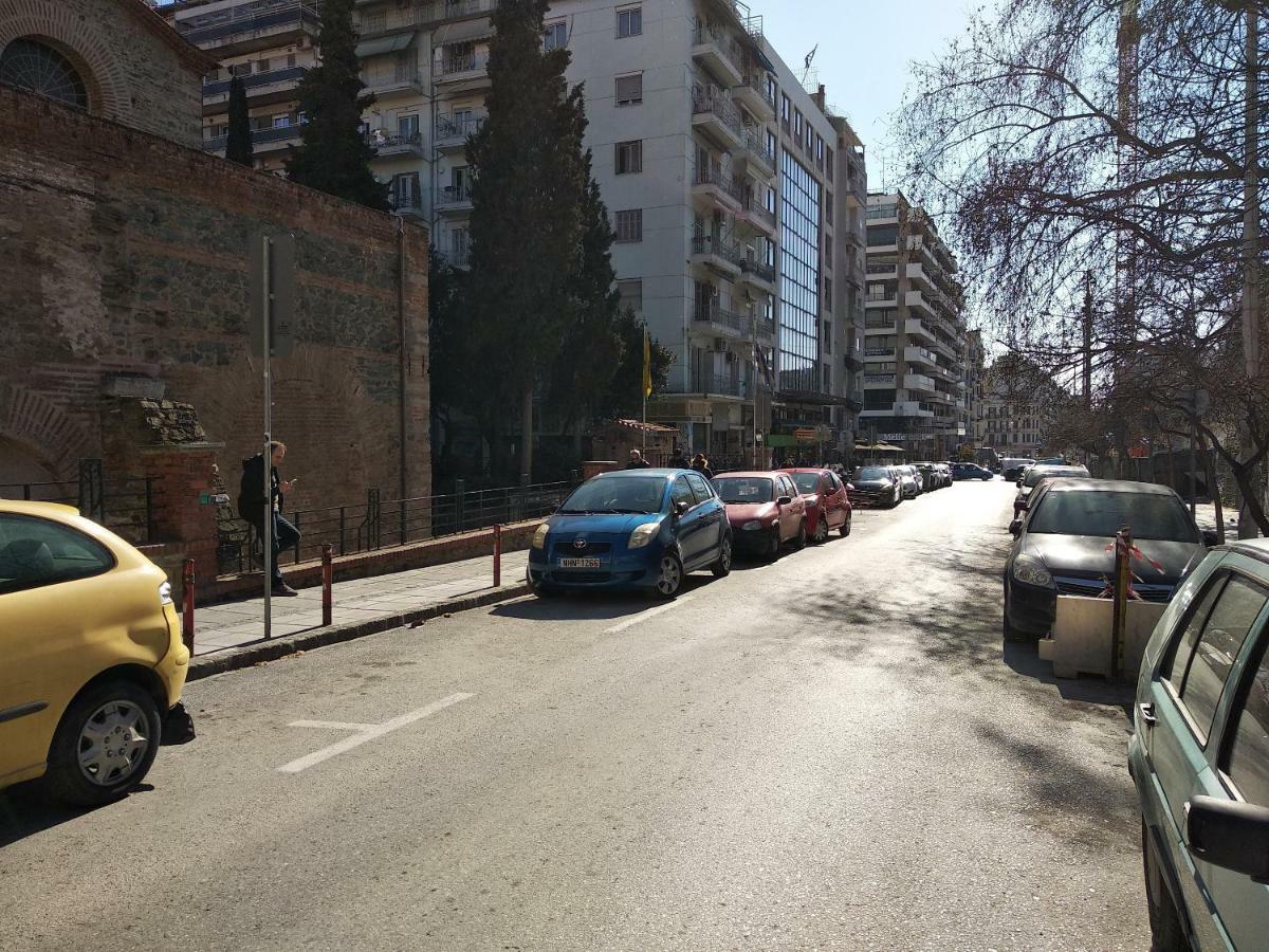 Metro Apartment Tesalonika Bagian luar foto